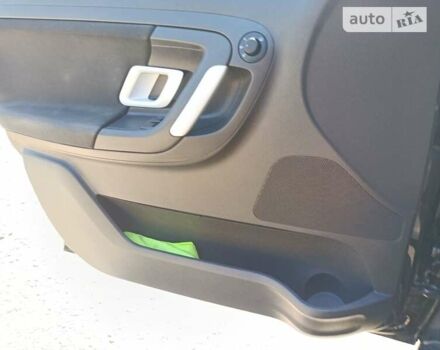 Черный Шкода Фабия, объемом двигателя 1.4 л и пробегом 142 тыс. км за 5450 $, фото 22 на Automoto.ua