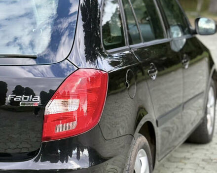 Чорний Шкода Фабія, об'ємом двигуна 1.6 л та пробігом 244 тис. км за 6900 $, фото 4 на Automoto.ua