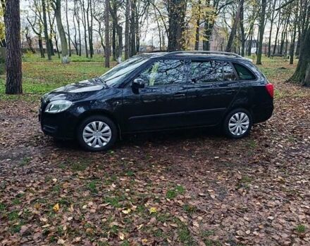 Черный Шкода Фабия, объемом двигателя 1.6 л и пробегом 190 тыс. км за 5800 $, фото 5 на Automoto.ua