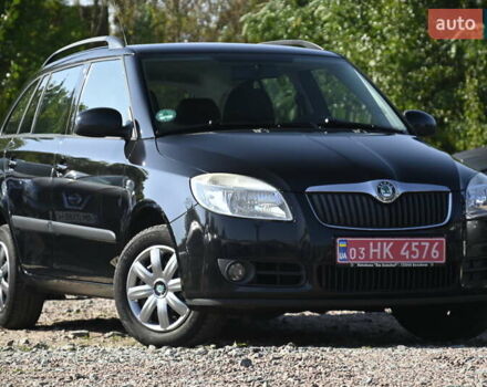Черный Шкода Фабия, объемом двигателя 1.4 л и пробегом 235 тыс. км за 5800 $, фото 1 на Automoto.ua