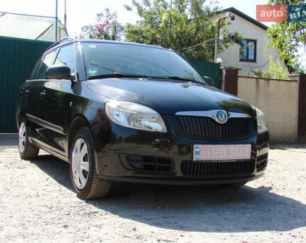 Черный Шкода Фабия, объемом двигателя 1.4 л и пробегом 190 тыс. км за 5500 $, фото 1 на Automoto.ua