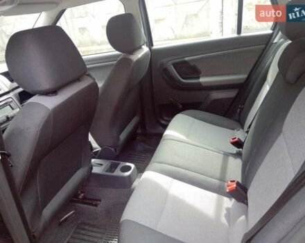 Черный Шкода Фабия, объемом двигателя 1.2 л и пробегом 192 тыс. км за 4250 $, фото 10 на Automoto.ua