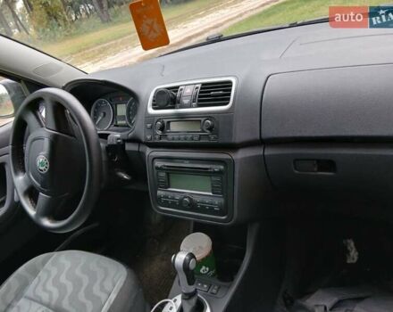 Черный Шкода Фабия, объемом двигателя 1.6 л и пробегом 212 тыс. км за 6700 $, фото 23 на Automoto.ua
