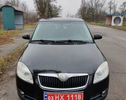 Черный Шкода Фабия, объемом двигателя 1.4 л и пробегом 201 тыс. км за 5750 $, фото 5 на Automoto.ua