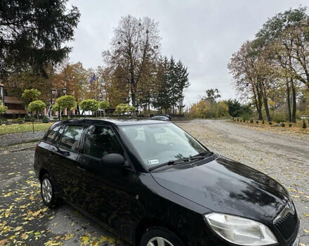 Черный Шкода Фабия, объемом двигателя 1.6 л и пробегом 263 тыс. км за 5700 $, фото 5 на Automoto.ua