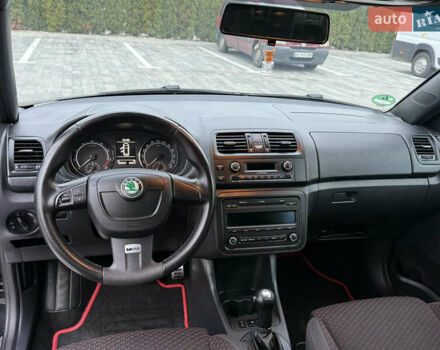 Черный Шкода Фабия, объемом двигателя 1.4 л и пробегом 189 тыс. км за 8500 $, фото 12 на Automoto.ua