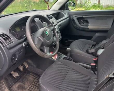 Чорний Шкода Фабія, об'ємом двигуна 1.6 л та пробігом 266 тис. км за 6000 $, фото 4 на Automoto.ua