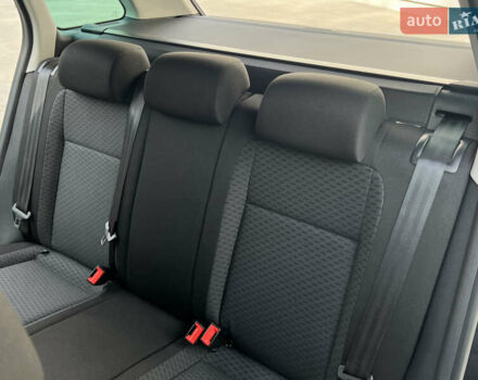 Шкода Фабия 2010 в Луцке на Automoto.ua Черный Шкода Фабия, объемом двигателя 1.2 л и пробегом 141 тыс. км за 6850 $, фото 83 на Automoto.ua