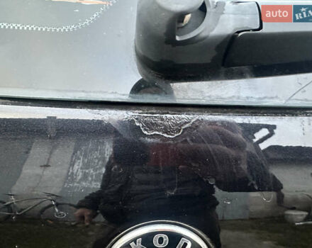 Черный Шкода Фабия, объемом двигателя 1.2 л и пробегом 191 тыс. км за 3950 $, фото 13 на Automoto.ua