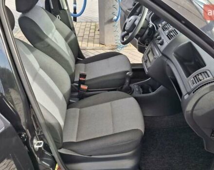 Чорний Шкода Фабія, об'ємом двигуна 1.2 л та пробігом 137 тис. км за 4750 $, фото 12 на Automoto.ua