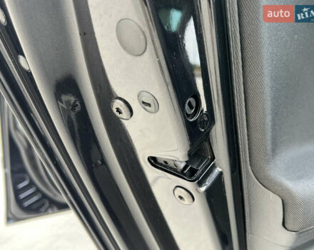 Шкода Фабия 2010 в Луцке на Automoto.ua Черный Шкода Фабия, объемом двигателя 1.2 л и пробегом 141 тыс. км за 6850 $, фото 129 на Automoto.ua