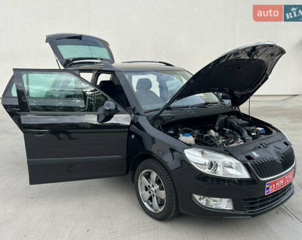 Шкода Фабия 2010 в Луцке на Automoto.ua Черный Шкода Фабия, объемом двигателя 1.2 л и пробегом 141 тыс. км за 6850 $, фото 158 на Automoto.ua