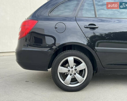 Шкода Фабия 2010 в Луцке на Automoto.ua Черный Шкода Фабия, объемом двигателя 1.2 л и пробегом 141 тыс. км за 6850 $, фото 49 на Automoto.ua