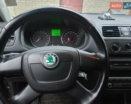 Чорний Шкода Фабія, об'ємом двигуна 1.2 л та пробігом 282 тис. км за 4700 $, фото 4 на Automoto.ua