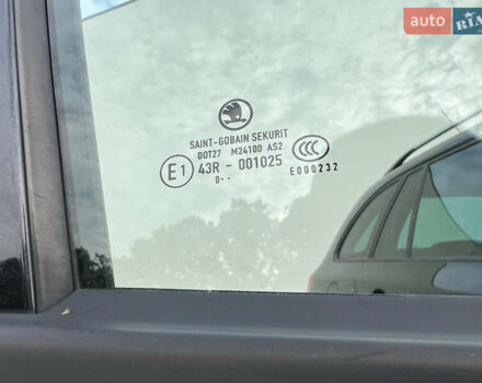 Шкода Фабия 2010 в Луцке на Automoto.ua Черный Шкода Фабия, объемом двигателя 1.2 л и пробегом 141 тыс. км за 6850 $, фото 37 на Automoto.ua