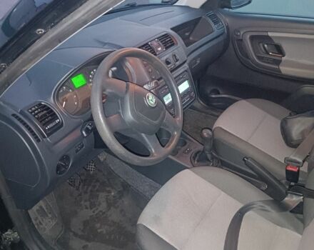 Чорний Шкода Фабія, об'ємом двигуна 1 л та пробігом 223 тис. км за 4485 $, фото 4 на Automoto.ua