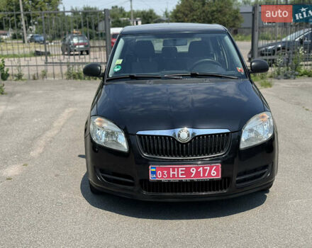 Черный Шкода Фабия, объемом двигателя 1.4 л и пробегом 172 тыс. км за 5400 $, фото 1 на Automoto.ua
