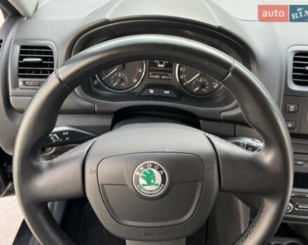 Шкода Фабия 2010 в Луцке на Automoto.ua Черный Шкода Фабия, объемом двигателя 1.2 л и пробегом 141 тыс. км за 6850 $, фото 70 на Automoto.ua