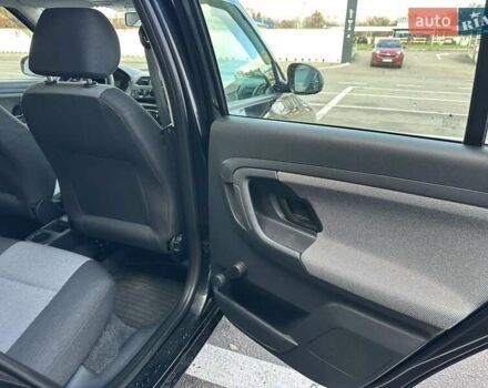 Черный Шкода Фабия, объемом двигателя 1.6 л и пробегом 195 тыс. км за 5500 $, фото 16 на Automoto.ua