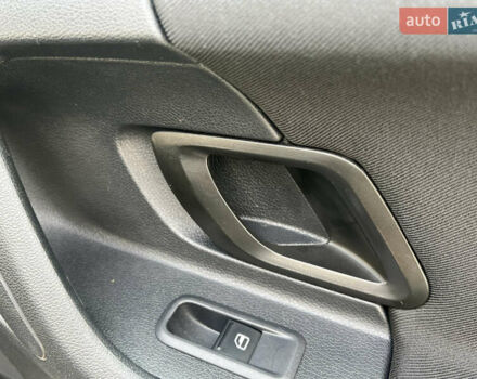 Шкода Фабия 2010 в Луцке на Automoto.ua Черный Шкода Фабия, объемом двигателя 1.2 л и пробегом 141 тыс. км за 6850 $, фото 97 на Automoto.ua