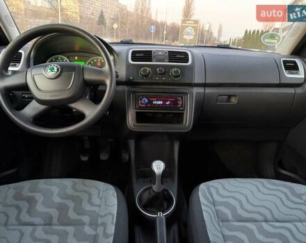 Чорний Шкода Фабія, об'ємом двигуна 1.4 л та пробігом 186 тис. км за 6000 $, фото 12 на Automoto.ua