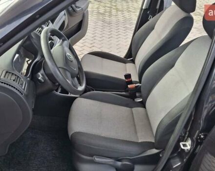 Чорний Шкода Фабія, об'ємом двигуна 1.2 л та пробігом 137 тис. км за 4750 $, фото 20 на Automoto.ua