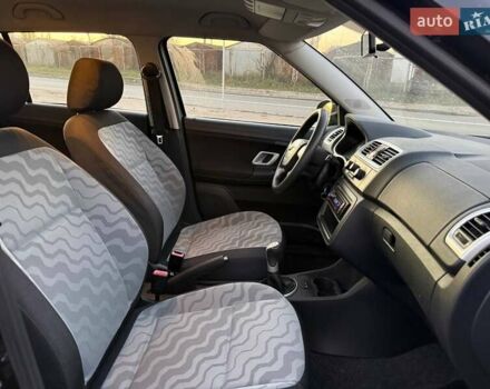 Чорний Шкода Фабія, об'ємом двигуна 1.4 л та пробігом 186 тис. км за 6000 $, фото 10 на Automoto.ua