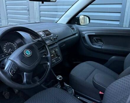 Черный Шкода Фабия, объемом двигателя 1.2 л и пробегом 295 тыс. км за 4900 $, фото 48 на Automoto.ua