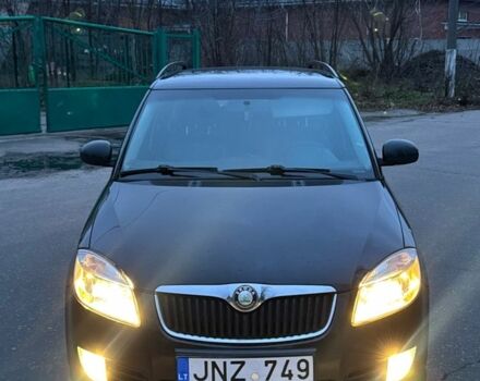 Чорний Шкода Фабія, об'ємом двигуна 1.4 л та пробігом 330 тис. км за 2550 $, фото 1 на Automoto.ua