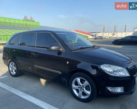 Черный Шкода Фабия, объемом двигателя 1.2 л и пробегом 192 тыс. км за 5900 $, фото 1 на Automoto.ua