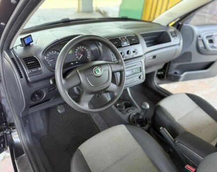 Черный Шкода Фабия, объемом двигателя 1.6 л и пробегом 180 тыс. км за 6900 $, фото 10 на Automoto.ua