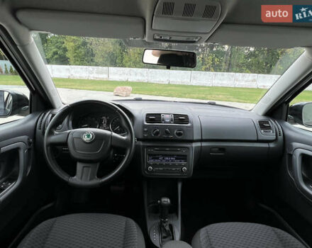 Шкода Фабия 2010 в Луцке на Automoto.ua Черный Шкода Фабия, объемом двигателя 1.2 л и пробегом 141 тыс. км за 6850 $, фото 162 на Automoto.ua