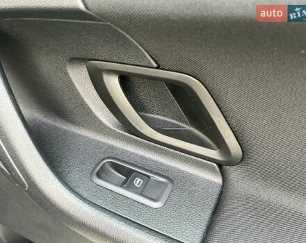 Шкода Фабия 2010 в Луцке на Automoto.ua Черный Шкода Фабия, объемом двигателя 1.2 л и пробегом 141 тыс. км за 6850 $, фото 105 на Automoto.ua