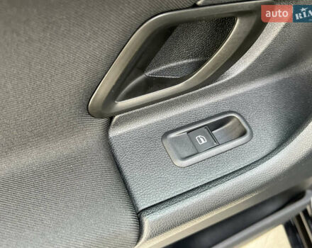 Шкода Фабия 2010 в Луцке на Automoto.ua Черный Шкода Фабия, объемом двигателя 1.2 л и пробегом 141 тыс. км за 6850 $, фото 87 на Automoto.ua