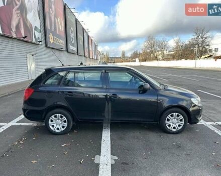 Черный Шкода Фабия, объемом двигателя 1.6 л и пробегом 195 тыс. км за 5500 $, фото 5 на Automoto.ua