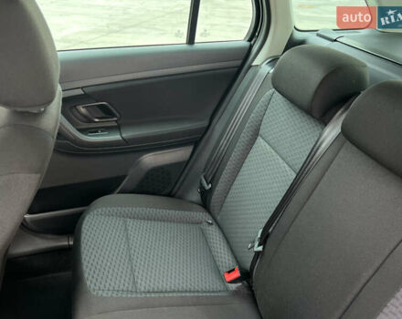 Шкода Фабия 2010 в Луцке на Automoto.ua Черный Шкода Фабия, объемом двигателя 1.2 л и пробегом 141 тыс. км за 6850 $, фото 165 на Automoto.ua