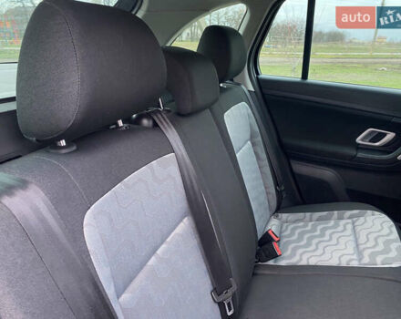 Черный Шкода Фабия, объемом двигателя 1.6 л и пробегом 197 тыс. км за 6100 $, фото 12 на Automoto.ua