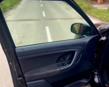 Черный Шкода Фабия, объемом двигателя 1.2 л и пробегом 243 тыс. км за 5300 $, фото 12 на Automoto.ua