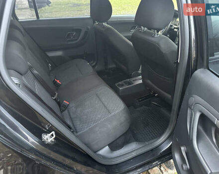 Черный Шкода Фабия, объемом двигателя 1.2 л и пробегом 191 тыс. км за 3950 $, фото 19 на Automoto.ua