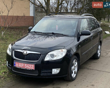 Черный Шкода Фабия, объемом двигателя 1.6 л и пробегом 197 тыс. км за 6100 $, фото 2 на Automoto.ua