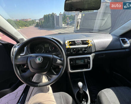 Черный Шкода Фабия, объемом двигателя 1.6 л и пробегом 275 тыс. км за 4900 $, фото 16 на Automoto.ua