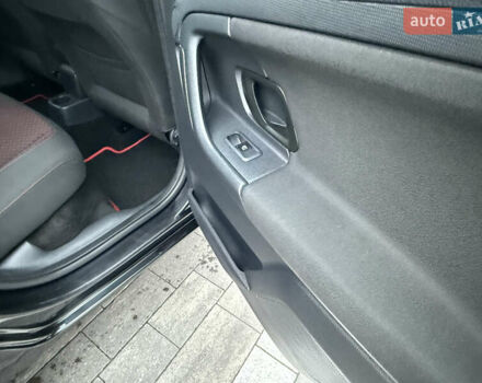 Черный Шкода Фабия, объемом двигателя 1.4 л и пробегом 189 тыс. км за 8500 $, фото 22 на Automoto.ua