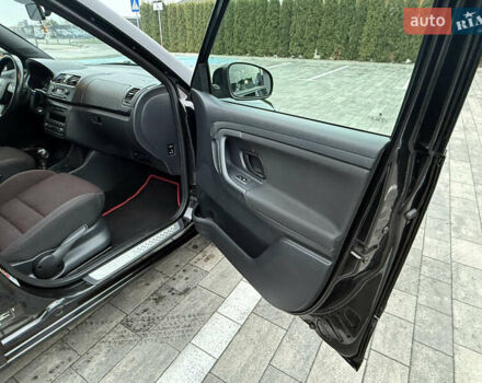 Черный Шкода Фабия, объемом двигателя 1.4 л и пробегом 189 тыс. км за 8500 $, фото 24 на Automoto.ua