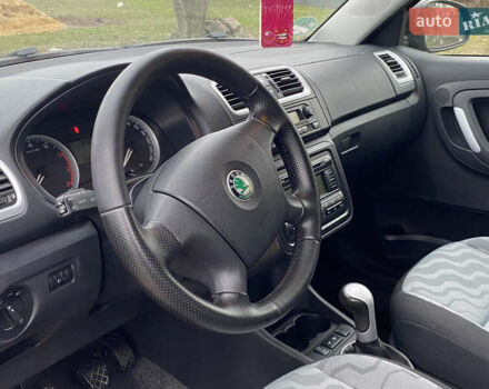 Черный Шкода Фабия, объемом двигателя 1.6 л и пробегом 197 тыс. км за 6100 $, фото 8 на Automoto.ua