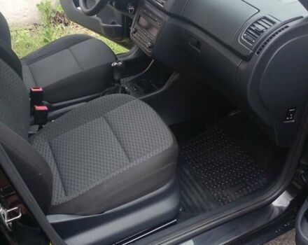 Черный Шкода Фабия, объемом двигателя 1.2 л и пробегом 170 тыс. км за 5400 $, фото 26 на Automoto.ua