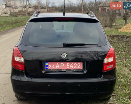 Черный Шкода Фабия, объемом двигателя 1.6 л и пробегом 197 тыс. км за 6100 $, фото 4 на Automoto.ua
