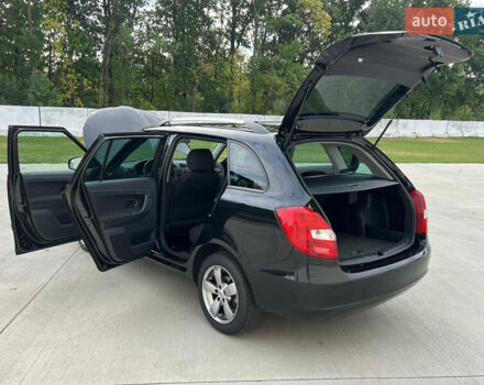 Шкода Фабия 2010 в Луцке на Automoto.ua Черный Шкода Фабия, объемом двигателя 1.2 л и пробегом 141 тыс. км за 6850 $, фото 156 на Automoto.ua