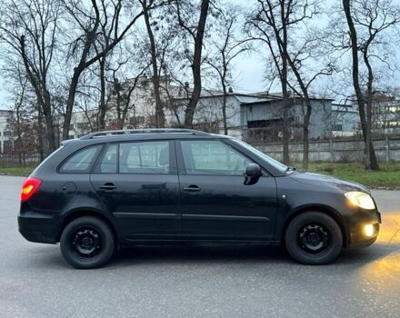 Чорний Шкода Фабія, об'ємом двигуна 1.4 л та пробігом 330 тис. км за 2550 $, фото 4 на Automoto.ua