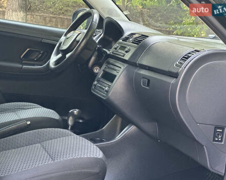 Черный Шкода Фабия, объемом двигателя 1.2 л и пробегом 281 тыс. км за 4700 $, фото 35 на Automoto.ua