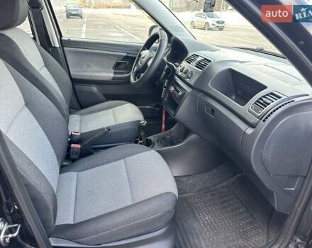 Черный Шкода Фабия, объемом двигателя 1.6 л и пробегом 195 тыс. км за 5500 $, фото 22 на Automoto.ua